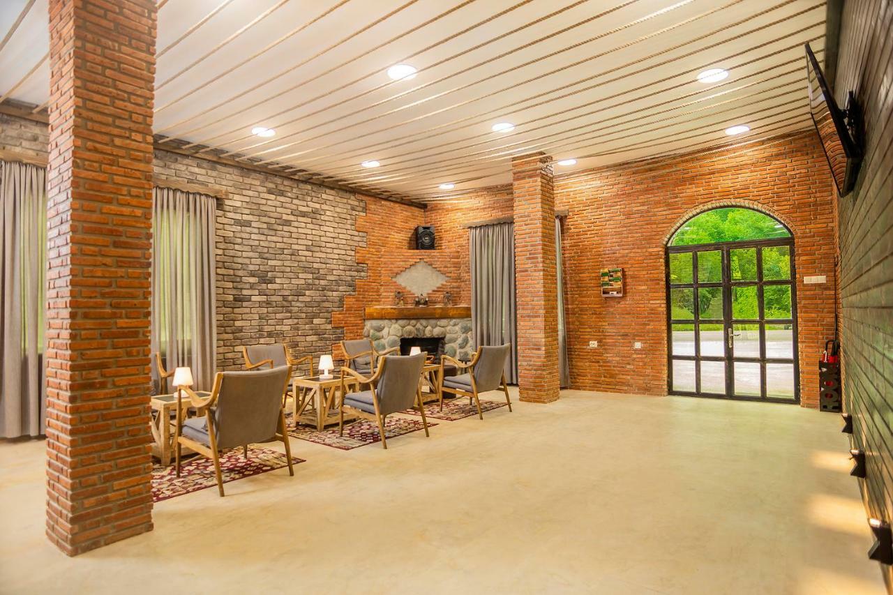 Hotel Tsesi Bagian luar foto